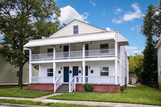 Primary Photo - 2 br, 1 bath 4plex - 2610 Munson Street 1