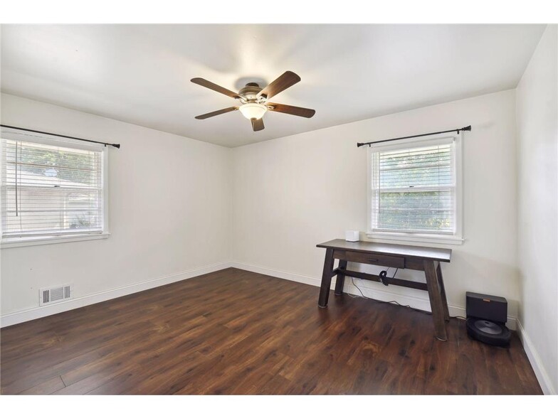 Master bedroom - 6239 Xerxes Ave S