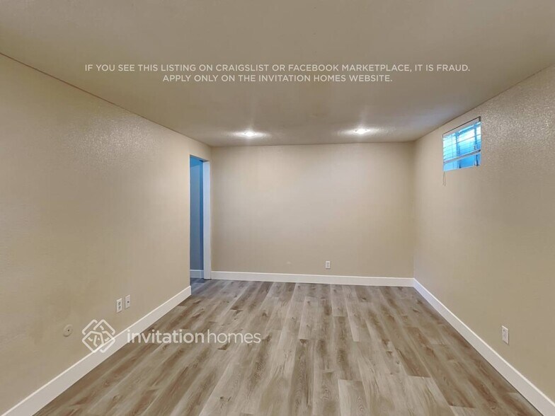 Building Photo - 4325 S Eagle Cir