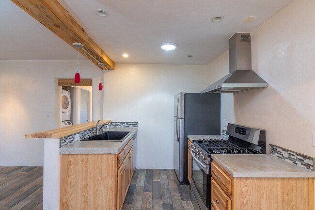 Building Photo - 728 Montez Pl