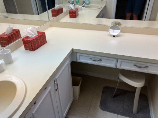 Building Photo - 12181 Kelly Sands Way