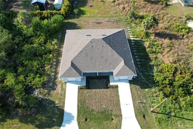 Building Photo - 12032 Tetzel Ave