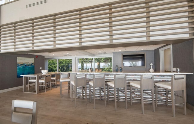 Building Photo - 4600 S Ocean Blvd