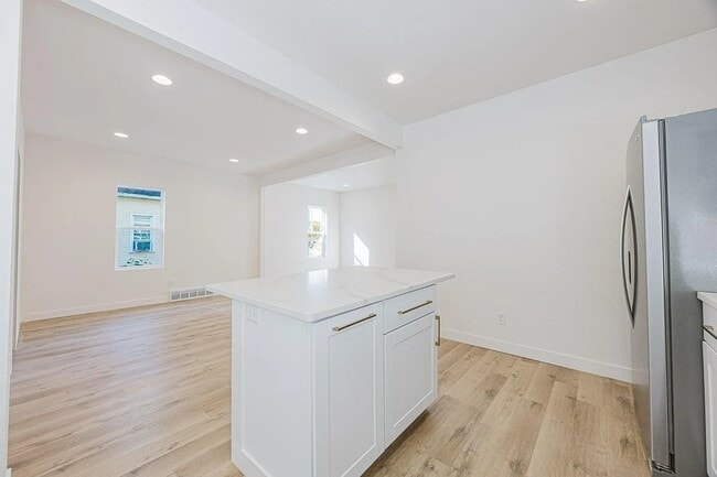 Building Photo - South University Drive