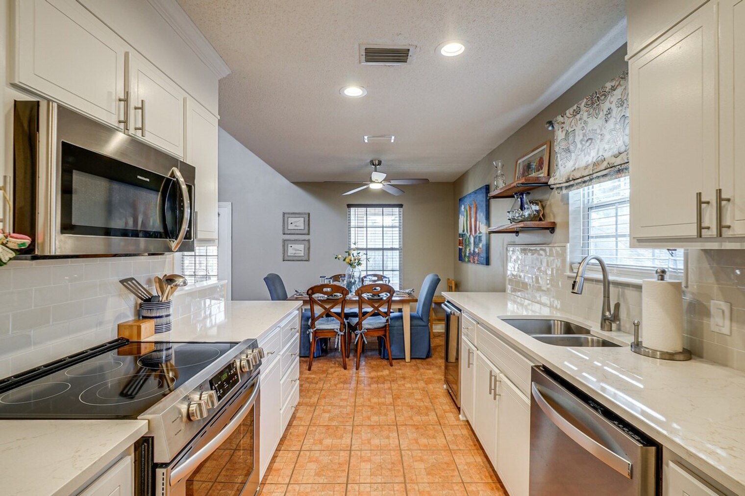 Building Photo - 21405 Palm Ave