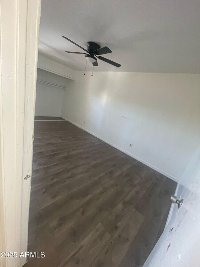 Building Photo - 2698 N 43rd Ave