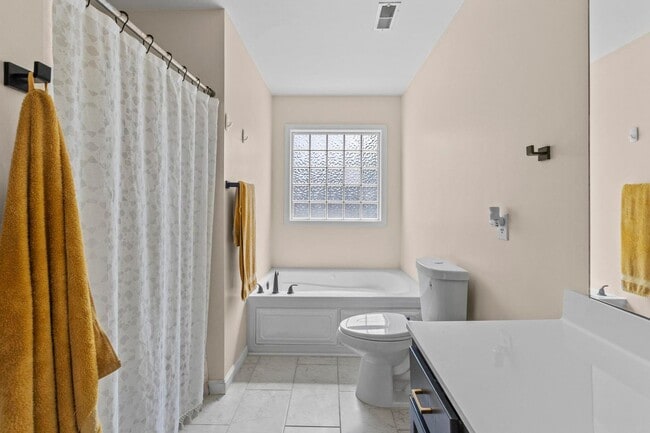 Building Photo - 132 Azalea Plantation Blvd