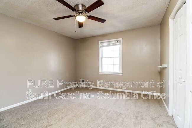 Building Photo - 113 Delchester Dr