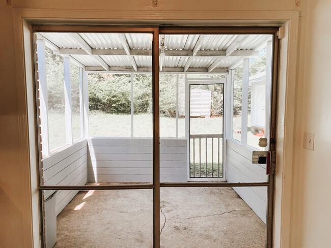 Building Photo - 5225 Woodsey Way