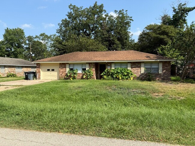 Primary Photo - 5606 Dahlia Ln
