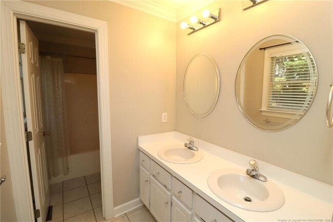 Building Photo - 2002 Keokuk Ct