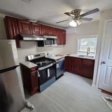 Building Photo - 72 Oakmont Ave