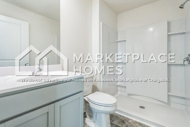 Building Photo - 400 Arrowhead Dr