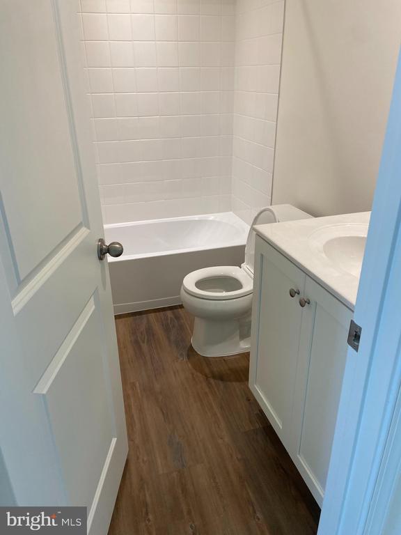 Building Photo - 255 Clifton Mnr