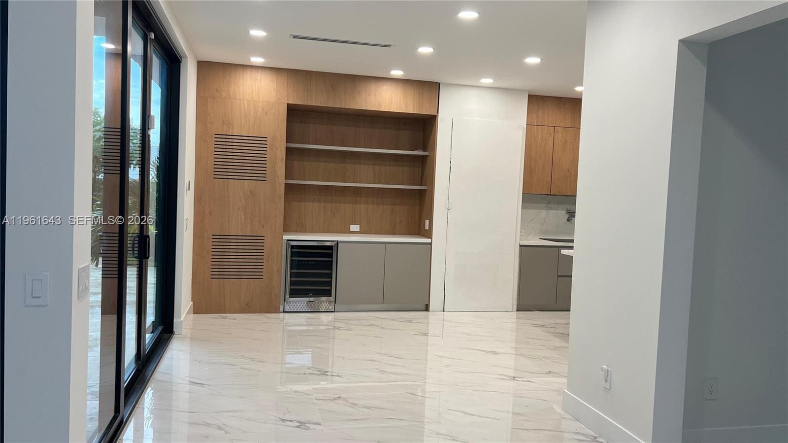 Building Photo - 1700 NE 18th St