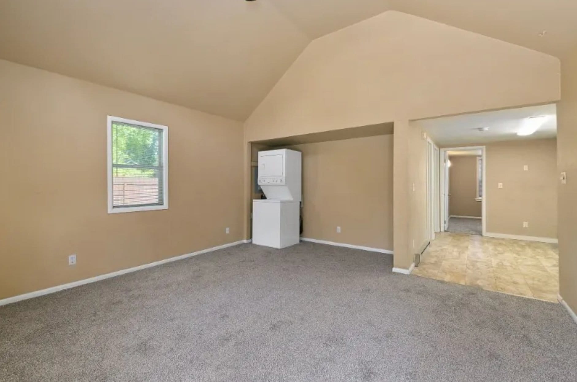 Building Photo - 528 W Magnolia St