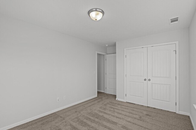 Building Photo - 8163 Snelling Dr