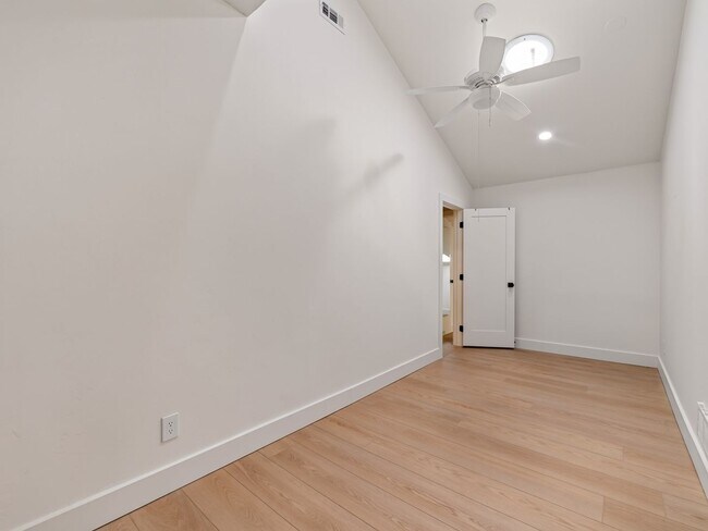 Building Photo - 11107 Gambel Oak Cir