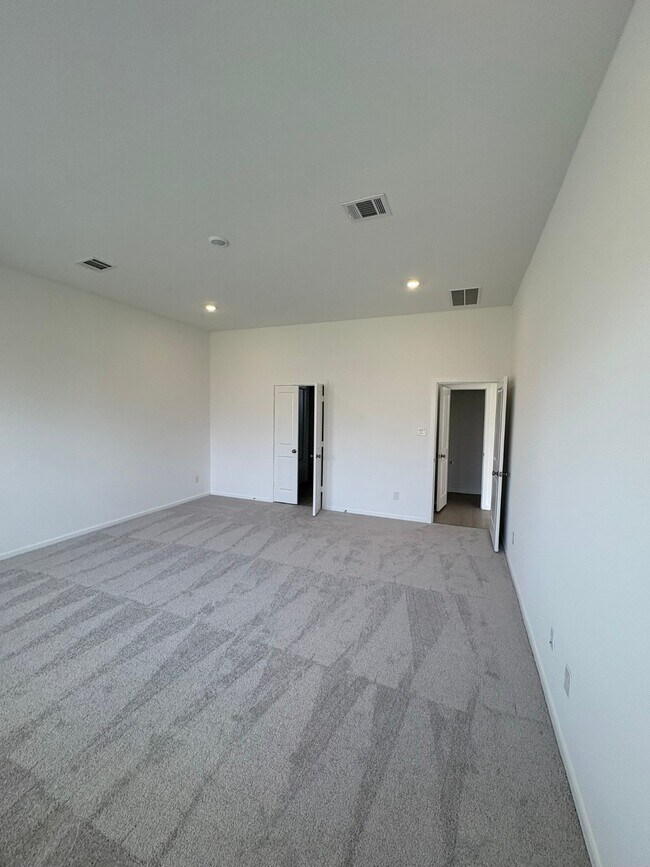 Building Photo - 6419 Seafoam Lake Dr