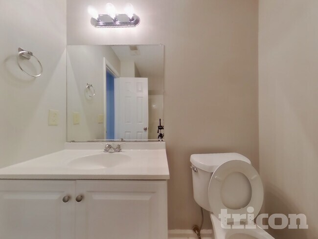 Building Photo - 14 Iron Spot Cir