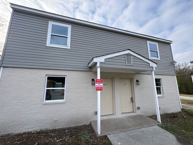 Building Photo - 4082 Forest Ave W