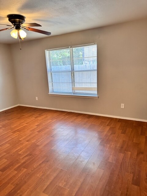 Master Bedroom - 7720 Sable Ln