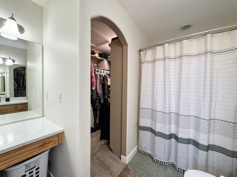Building Photo - 2055 Evans Cove Loop
