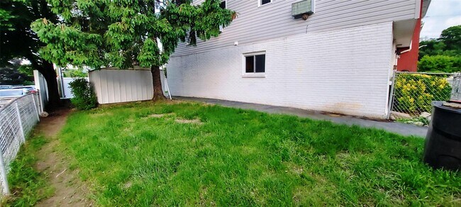 Building Photo - 109 Roosevelt Dr