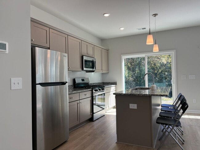 Building Photo - Brand New 3/3 Move In Ready Now!