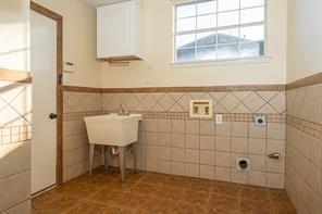 Building Photo - 2623 Cheverny Dr