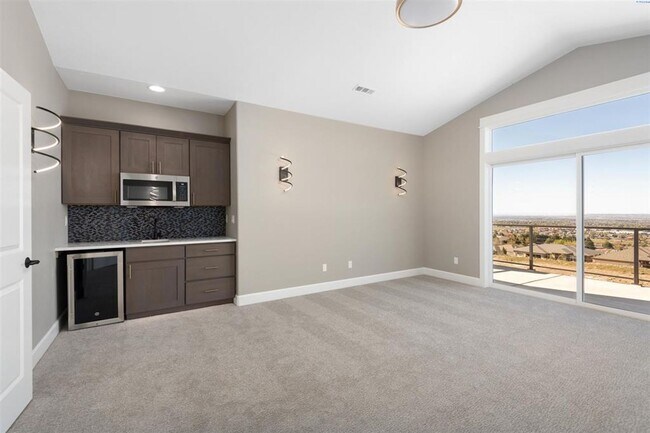 Building Photo - LIVE YOUR BEST LIFE!