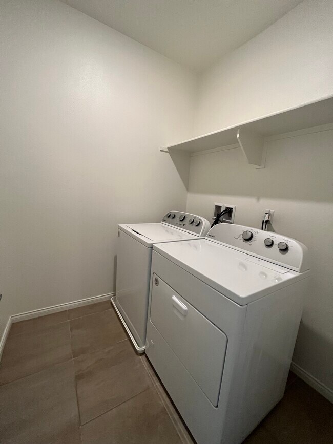 Building Photo - 54 Harmony Dr