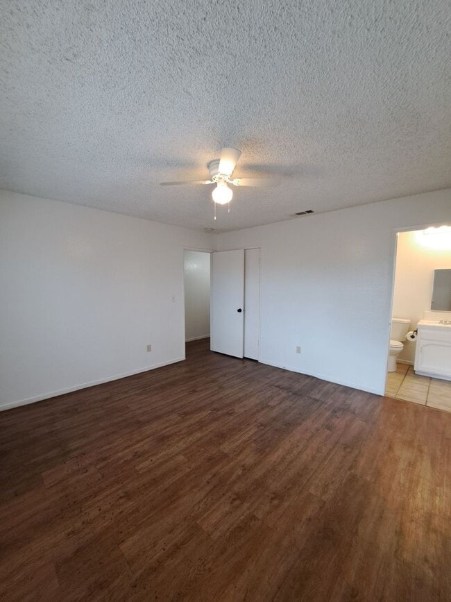 Building Photo - 4090-4094 N. Feland Ave.