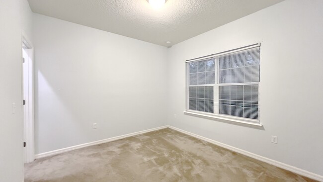 Building Photo - 1088 Avila Ln