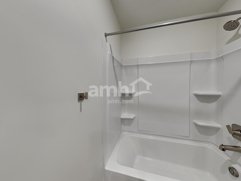 Building Photo - 3442 N Annabell St