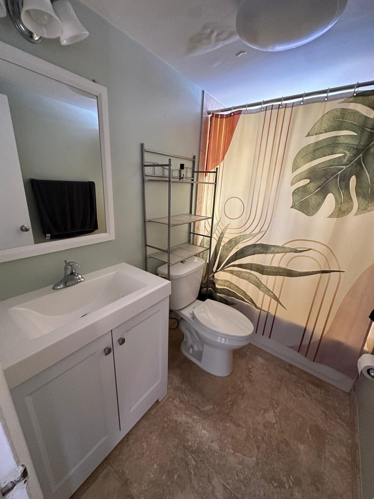 Building Photo - 1135 W 35th Pl