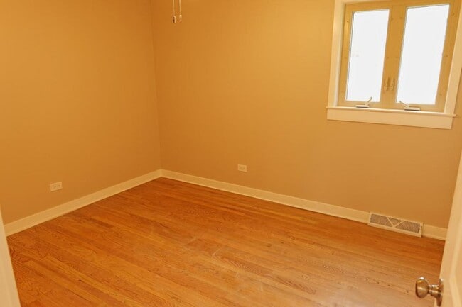 Building Photo - 8415 Laramie Ave