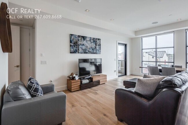 Building Photo - 240 N 2nd St