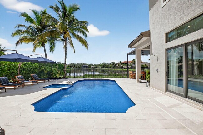 Building Photo - 16892 Strasbourg Ln