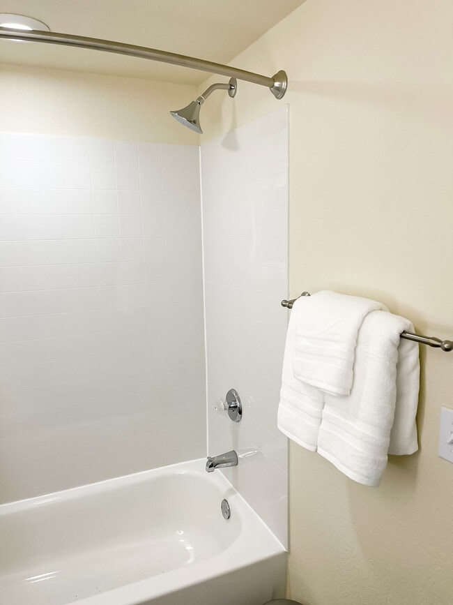 Building Photo - 12701 N Pennsylvania Ave