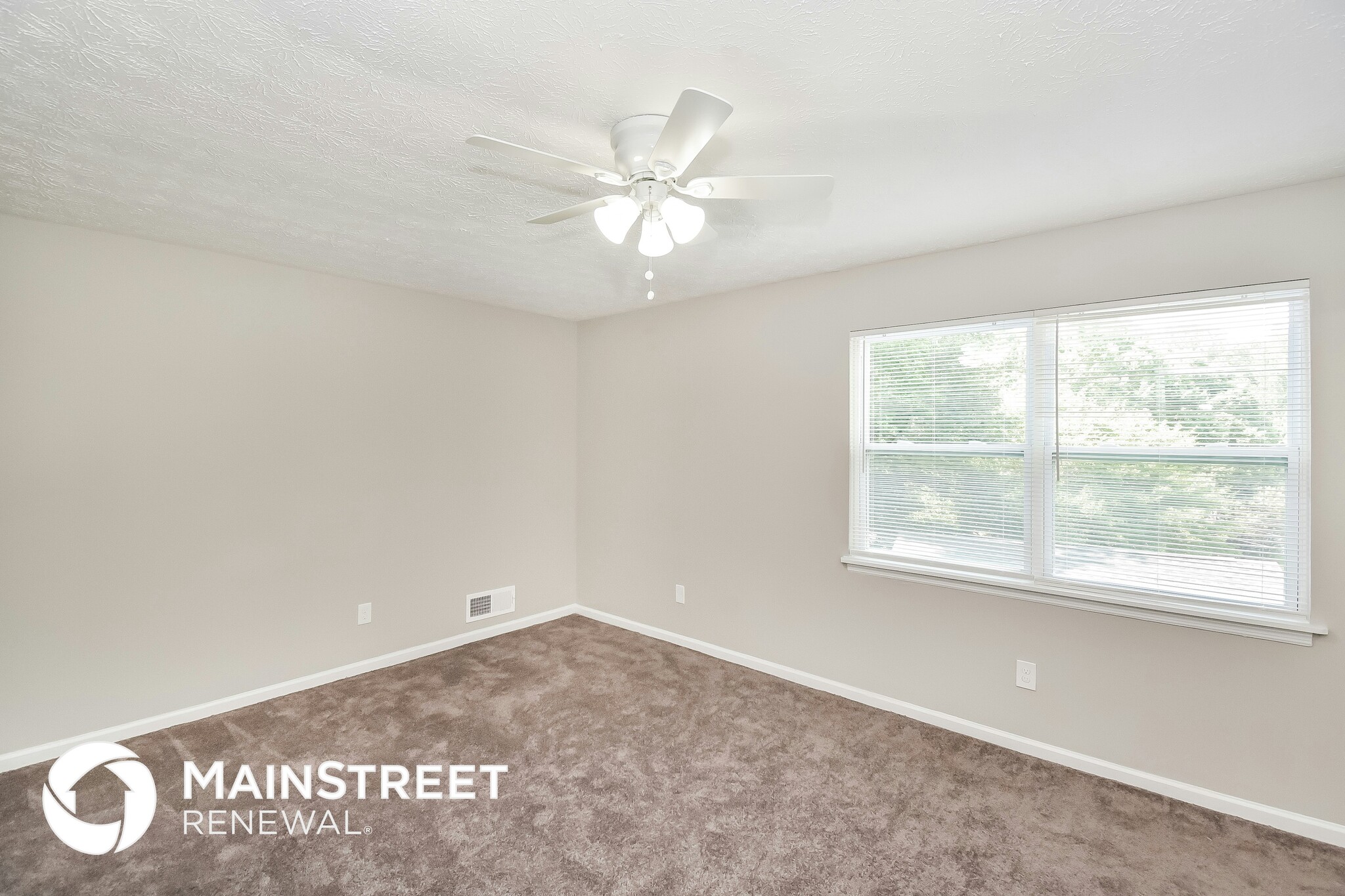 Building Photo - 144 Hamlet Ct