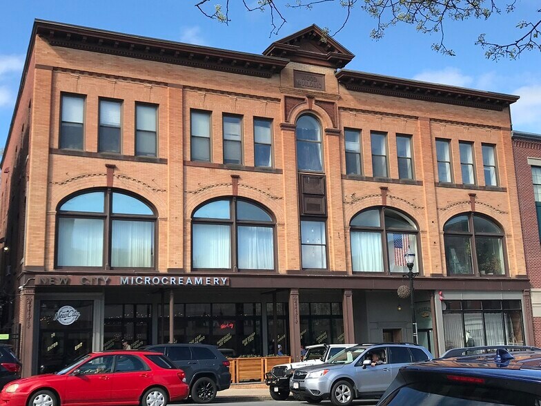Building Photo - 32 Main St