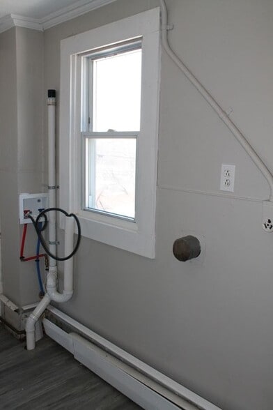 Building Photo - 20 Bellevue St