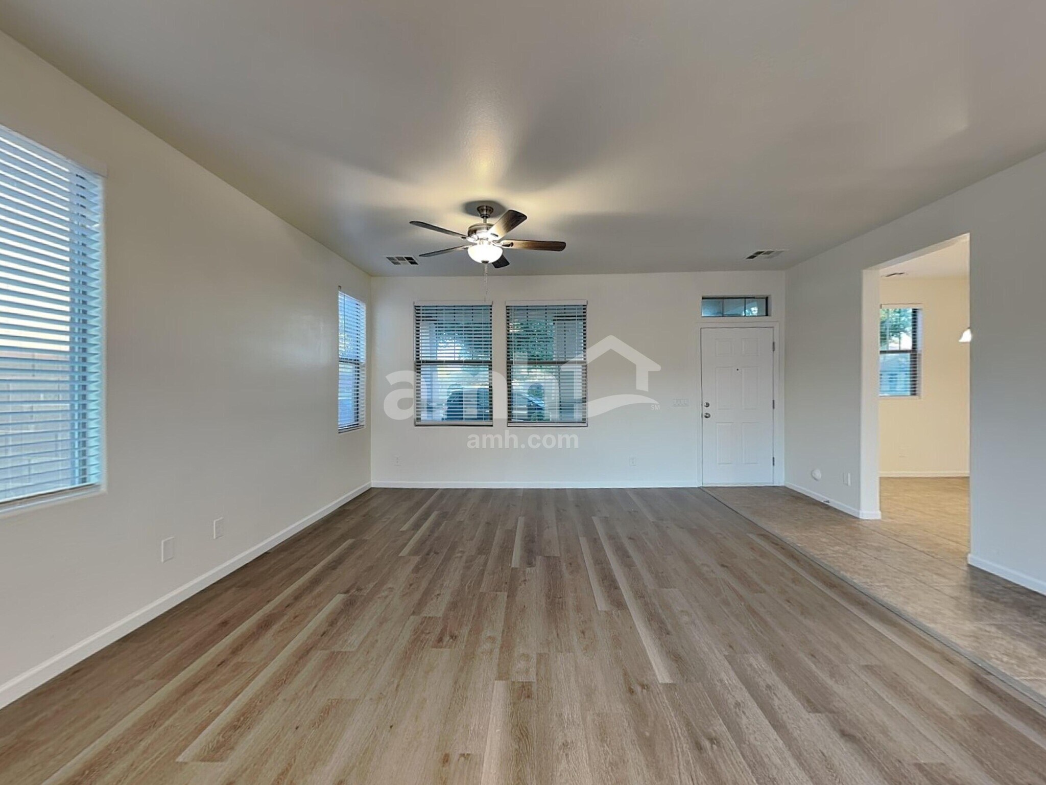 Building Photo - 2930 S Cole Dr