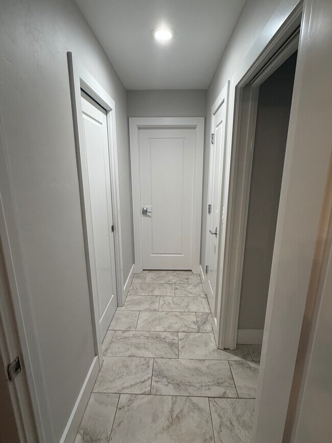 Building Photo - 6628 New Haven Cir