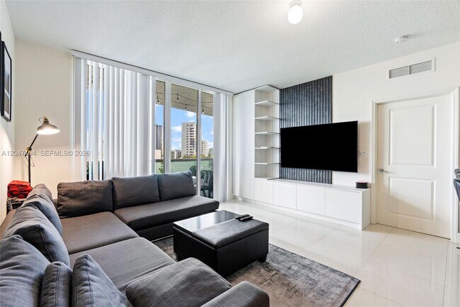 Building Photo - 7900 Harbor Island Dr