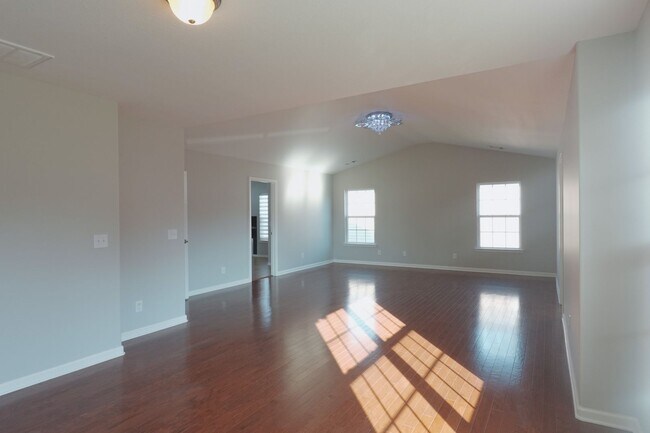 Building Photo - Available Soon!