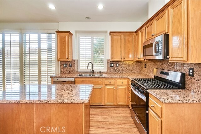 Building Photo - 24646 Maple Ln