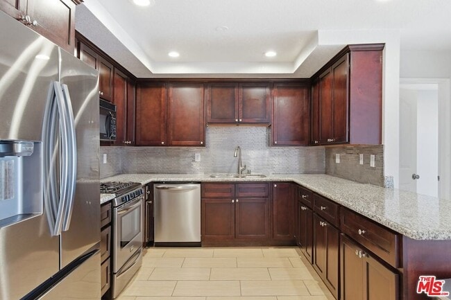 Building Photo - 10650 Kinnard Ave
