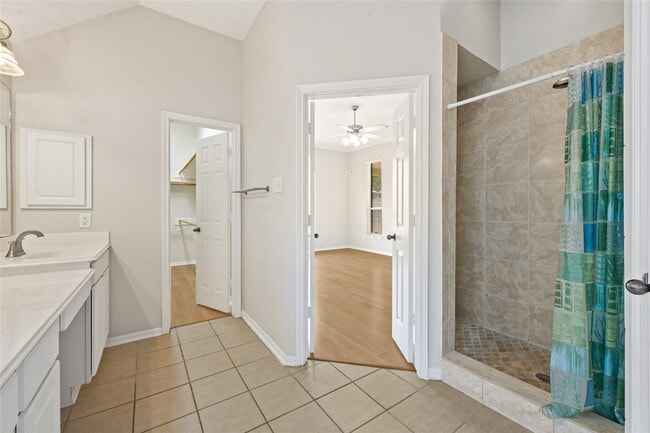 Building Photo - 17703 Riata Lk Dr